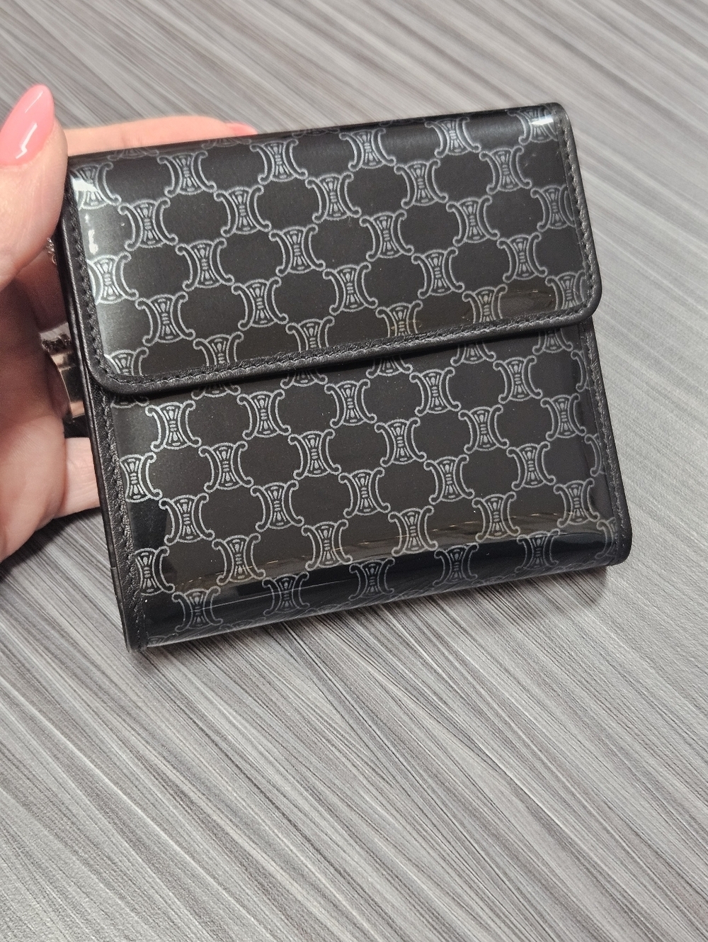CELINE Portafogli Macadam Blasone Patent Leather Wallet Trifold + Box & Dustbag - Picture 2 of 16
